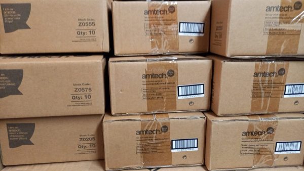 809x Packets Amtech DIY Fixings in Reusable Storage Cases