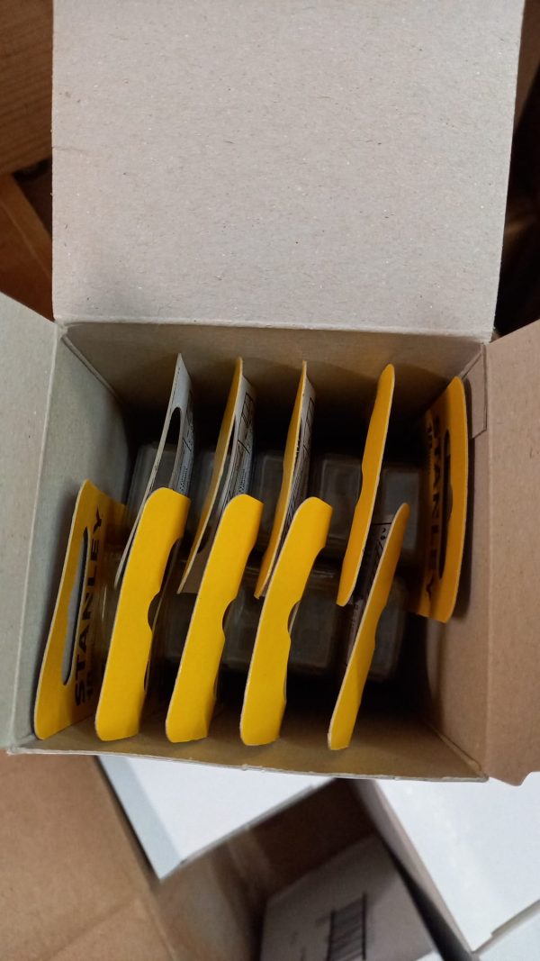 200x Stanley Replacement Stanley knife Snap Off Blades Pack (10)