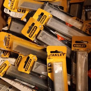 100x Stanley 18mm Replacement Stanley knife Snap Off Blades Pack (10)Blades Pack (10)